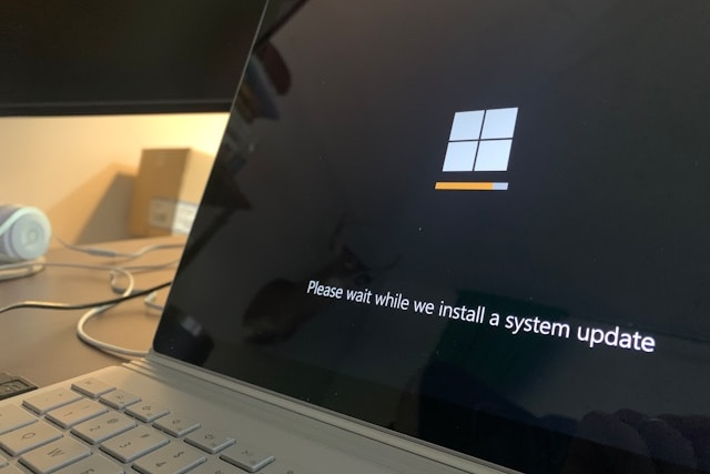 Navzdory snahám Microsoftu klesá podíl uživatelů Windows 11